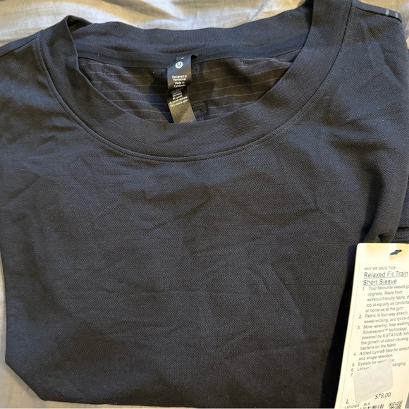 NWT!! Lululemon Relaxed-Fit Short Sleeve Shirt - Picture 6 of 6